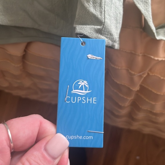 Green jumper - Picture 3 of 3